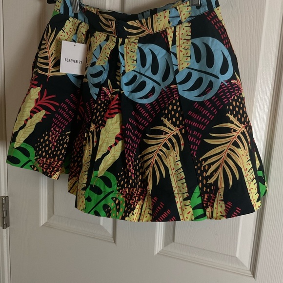 Forever 21 Pleated Women’s Flared Skirt-Juniors,Black-multi -color M - Picture 7 of 10